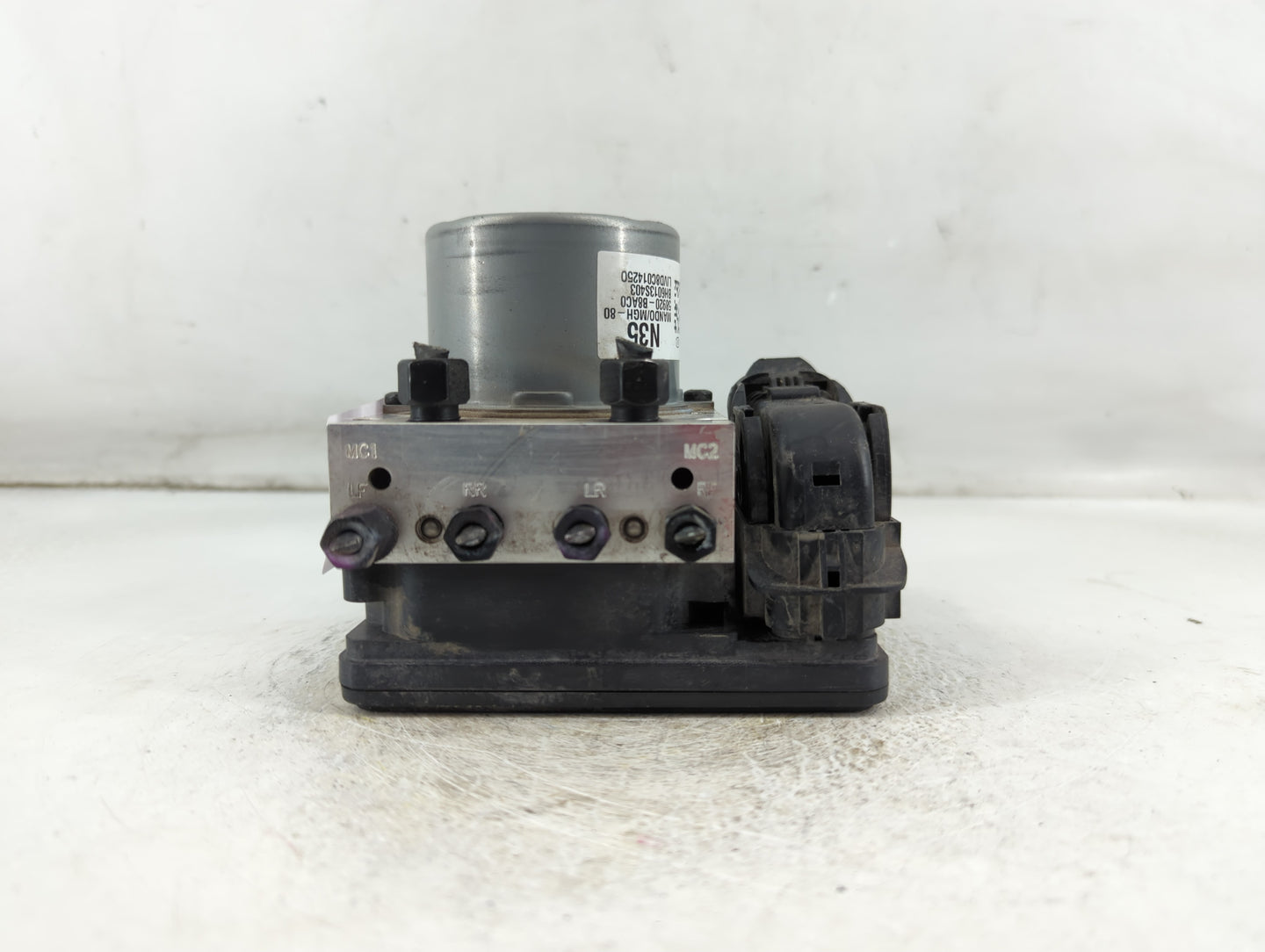 2017-2018 Hyundai Santa Fe ABS Pump Control Module Replacement P/N:58920-B8AC0 Fits Fits 2017 2018 OEM Used Auto Parts - Oem
