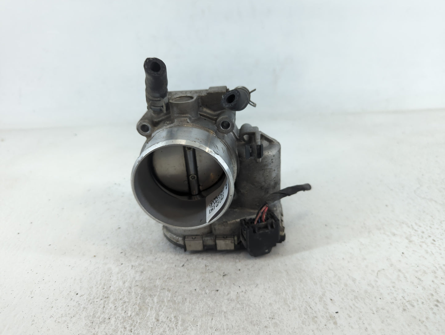 2017 Hyundai Santa Fe Sport Throttle Body P/N:35100-2G600 Fits Fits 2015 2016 2018 2019 2020 2021 OEM Used Auto Parts - Oemu