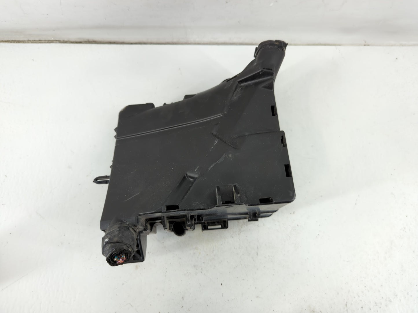 2016-2017 Hyundai Sonata Fusebox Fuse Box Panel Relay Module P/N:91950-C1820 Fits Fits 2016 2017 OEM Used Auto Parts - Oemus