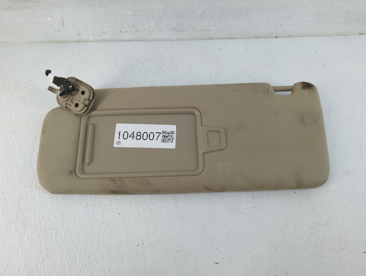 2015-2019 Hyundai Sonata Sun Visor Shade Replacement Driver Left Mirror Fits Fits 2015 2016 2017 2018 2019 OEM Used Auto Par