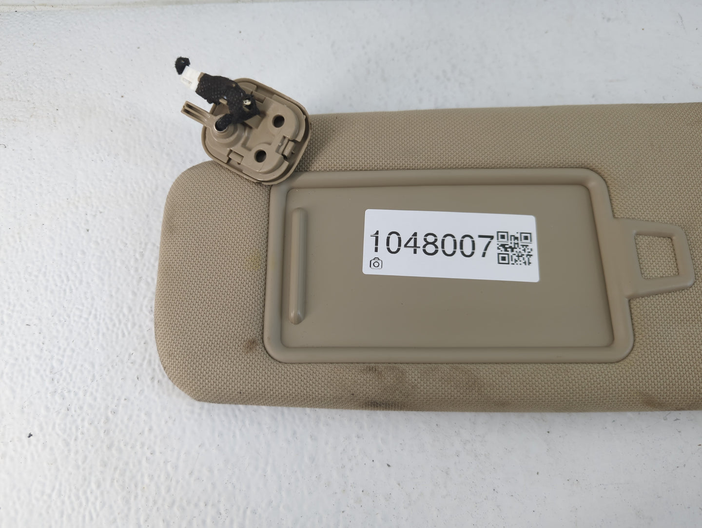 2015-2019 Hyundai Sonata Sun Visor Shade Replacement Driver Left Mirror Fits Fits 2015 2016 2017 2018 2019 OEM Used Auto Par