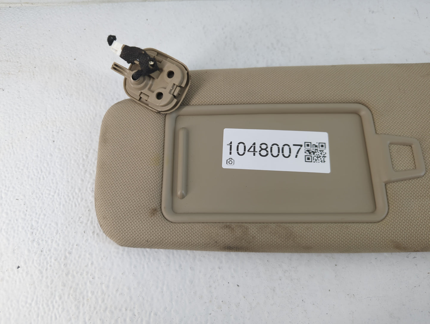 2015-2019 Hyundai Sonata Sun Visor Shade Replacement Driver Left Mirror Fits Fits 2015 2016 2017 2018 2019 OEM Used Auto Par