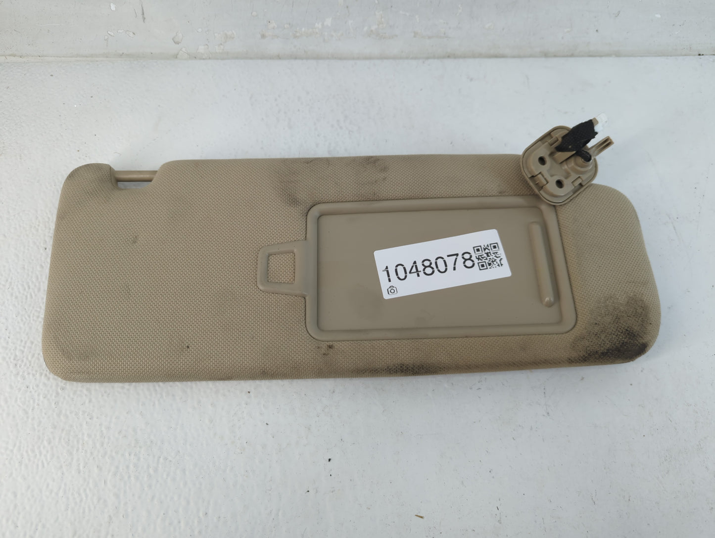 2015-2019 Hyundai Sonata Sun Visor Shade Replacement Passenger Right Mirror Fits Fits 2015 2016 2017 2018 2019 OEM Used Auto