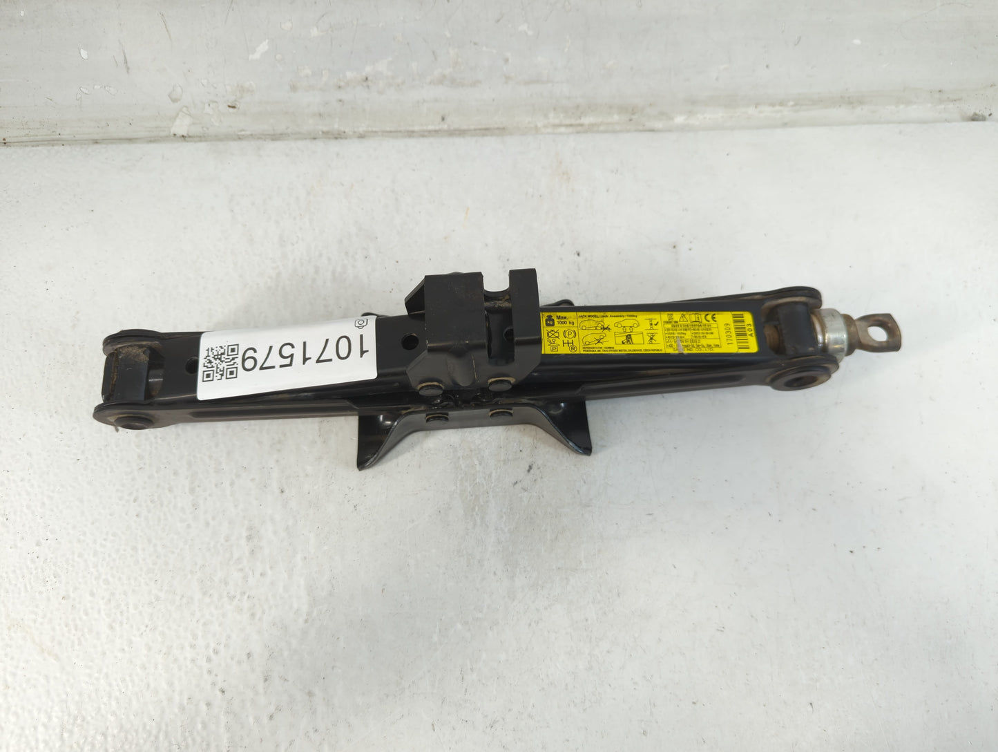 2017 Hyundai Sonata Spare Scissor Car Jack - Oemusedautoparts1.com