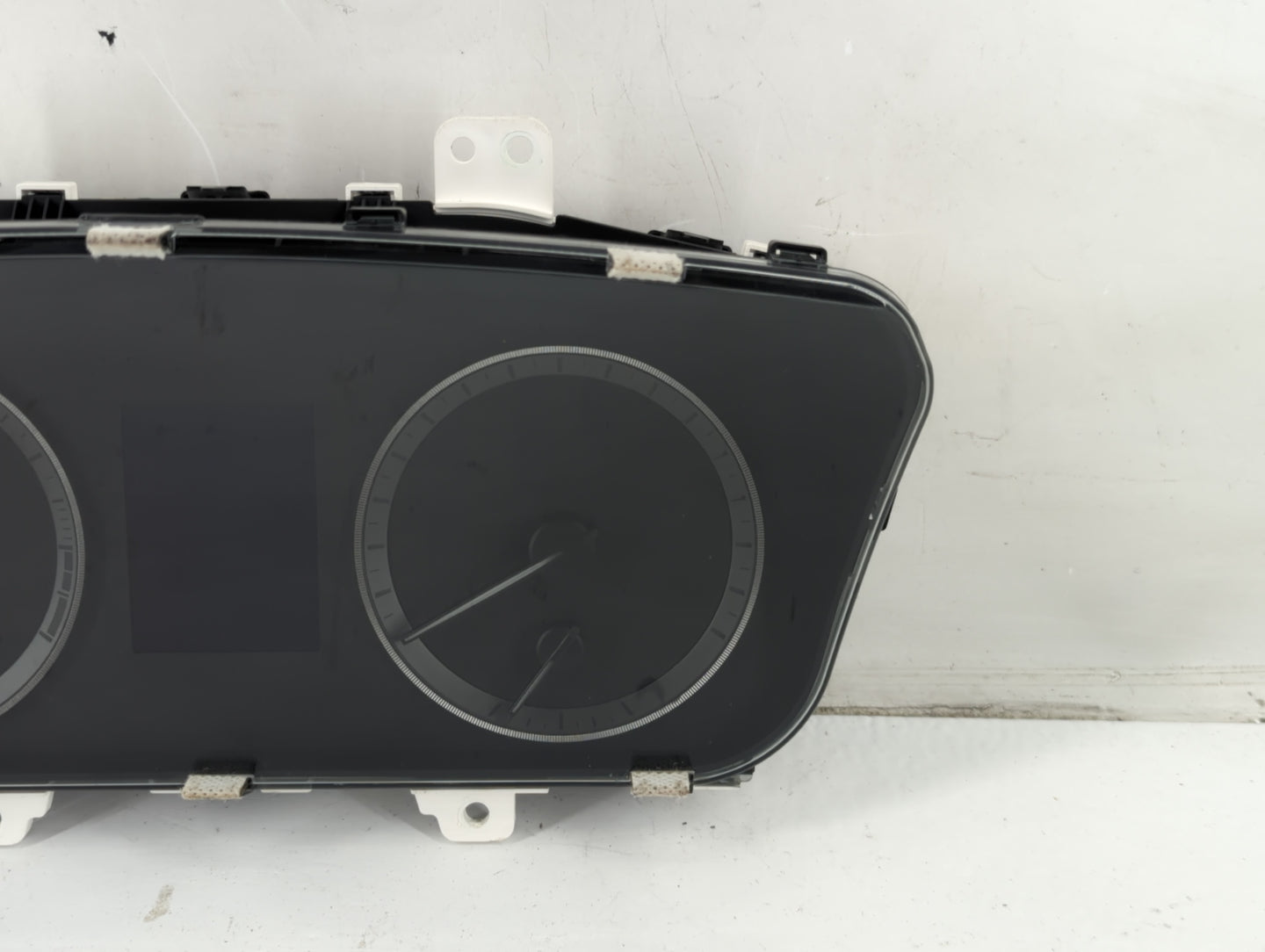 2016-2017 Hyundai Sonata Instrument Cluster Speedometer Gauges P/N:A2C11088600 Fits Fits 2016 2017 OEM Used Auto Parts - Oem