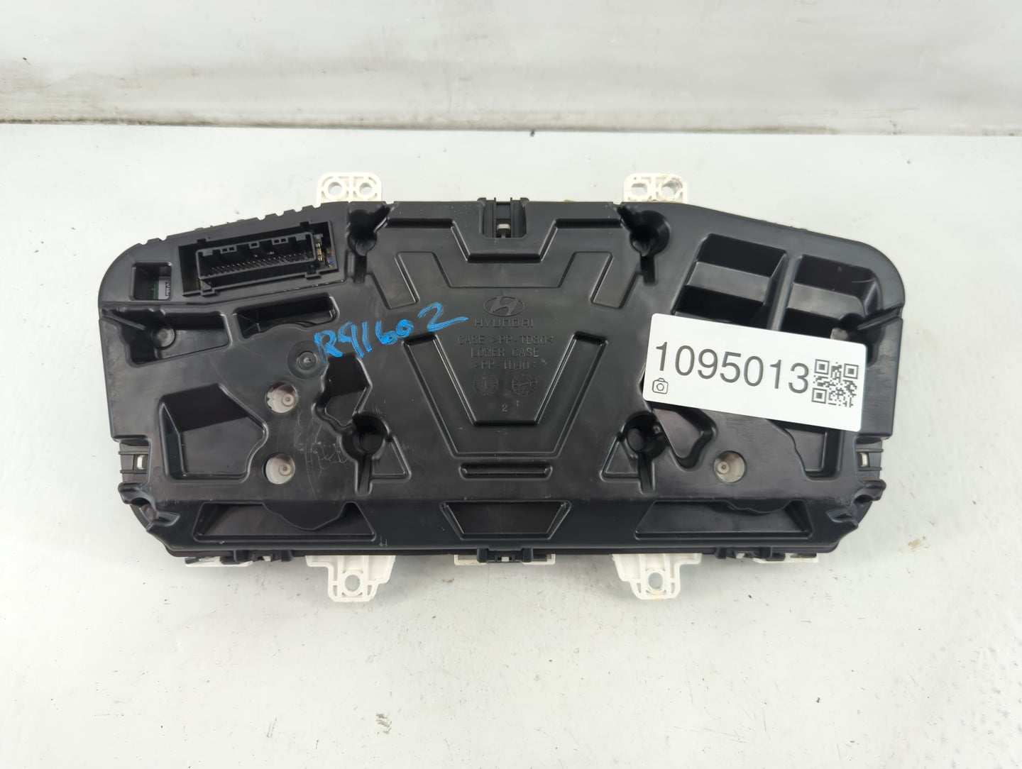 2016-2017 Hyundai Sonata Instrument Cluster Speedometer Gauges P/N:A2C11088600 Fits Fits 2016 2017 OEM Used Auto Parts - Oem