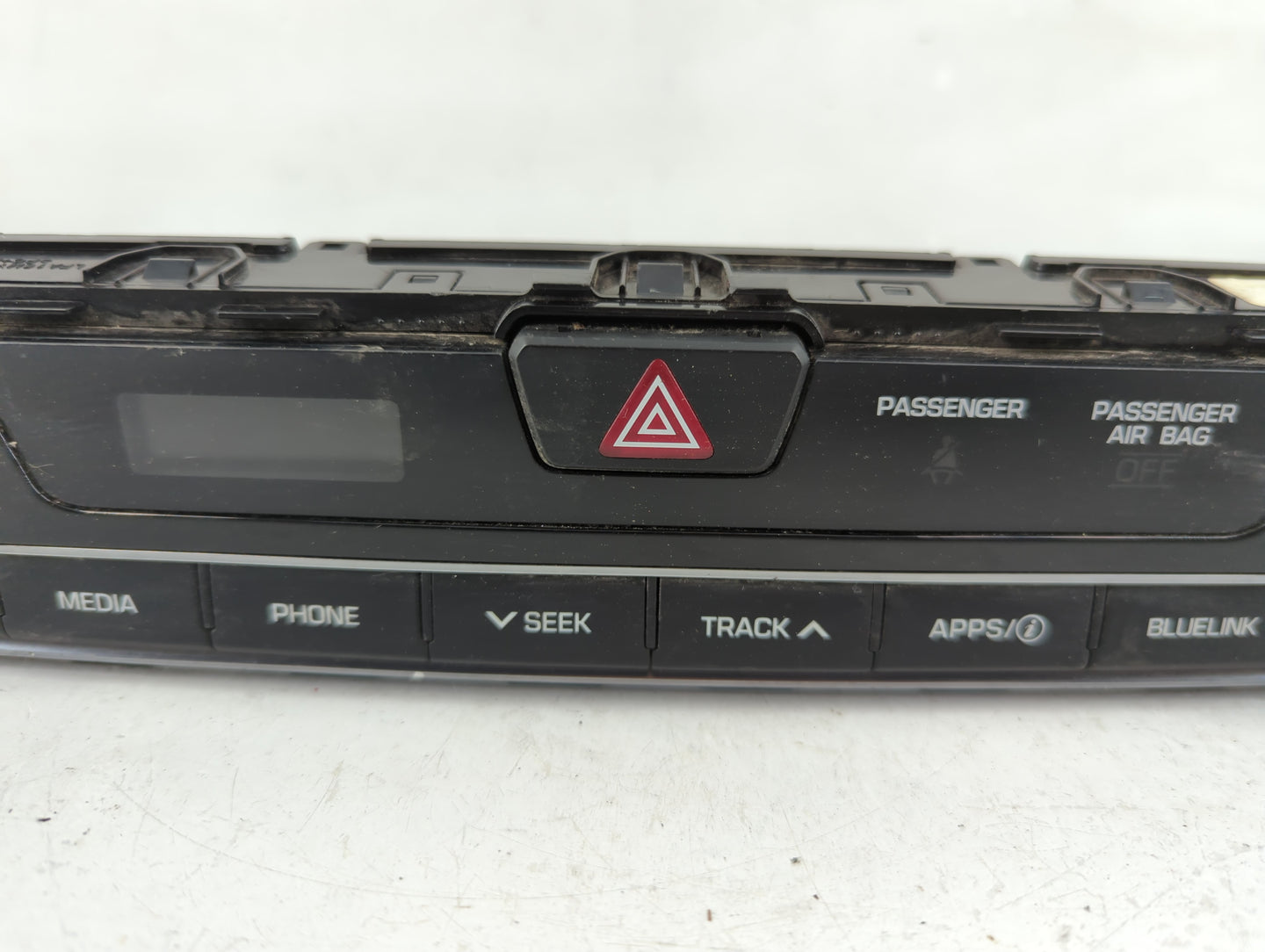 2016-2017 Hyundai Sonata Radio AM FM Cd Player Receiver Replacement P/N:94510-C2530 Fits Fits 2016 2017 OEM Used Auto Parts 