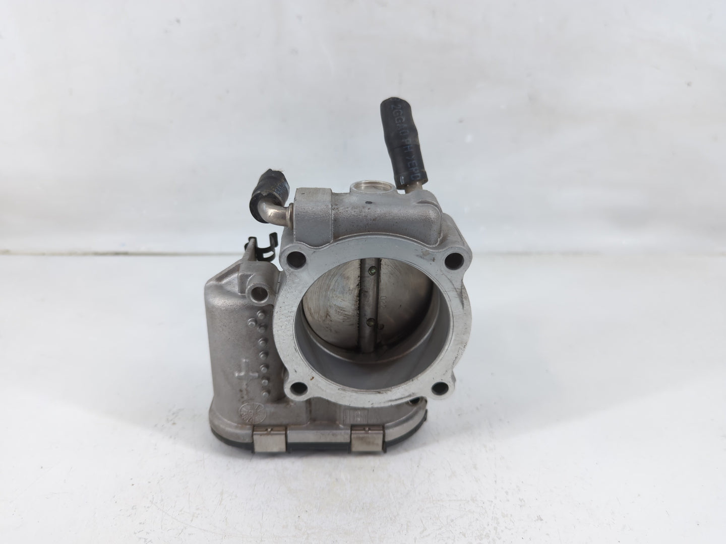 2015-2019 Hyundai Sonata Throttle Body P/N:35100-2G600 Fits Fits 2015 2016 2017 2018 2019 2020 2021 OEM Used Auto Parts - Oe