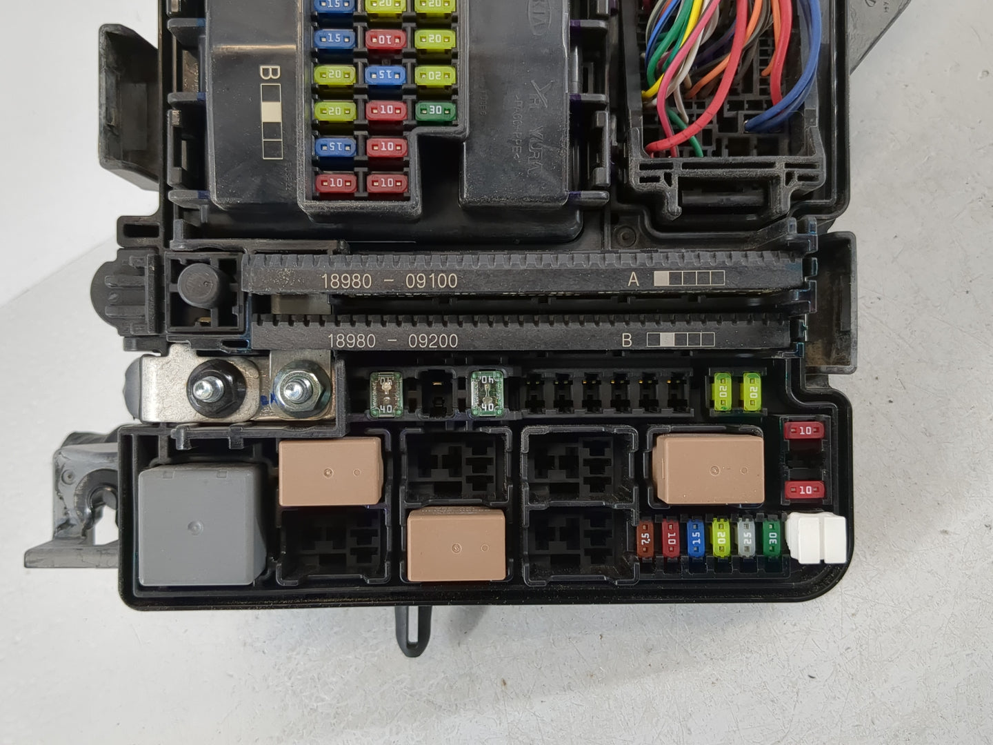 2016-2017 Hyundai Sonata Fusebox Fuse Box Panel Relay Module P/N:6423 0102 -7-000 Fits Fits 2016 2017 OEM Used Auto Parts - 