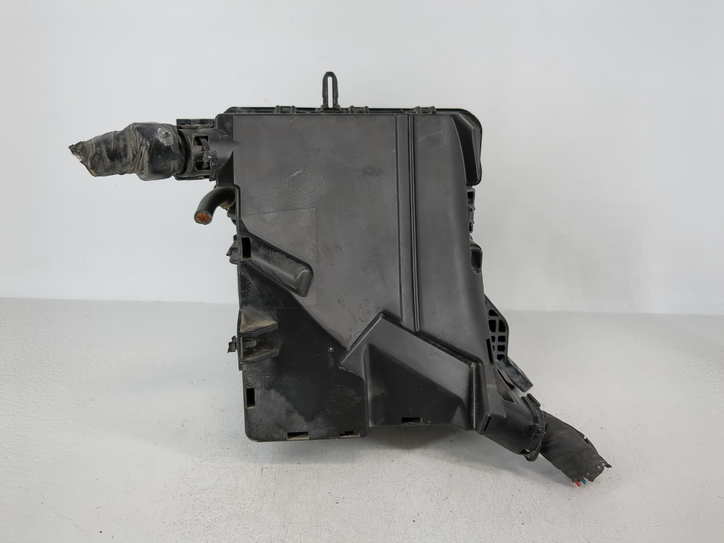2016-2017 Hyundai Sonata Fusebox Fuse Box Panel Relay Module P/N:6423 0102 -7-000 Fits Fits 2016 2017 OEM Used Auto Parts - 