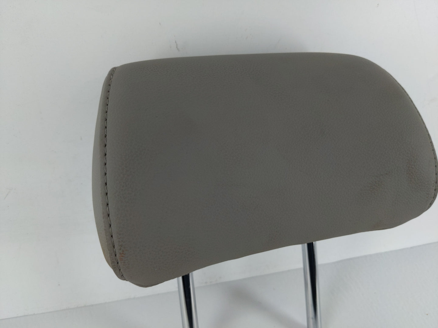 2015-2017 Hyundai Sonata Headrest Head Rest Rear Seat Fits Fits 2015 2016 2017 OEM Used Auto Parts - Oemusedautoparts1.com