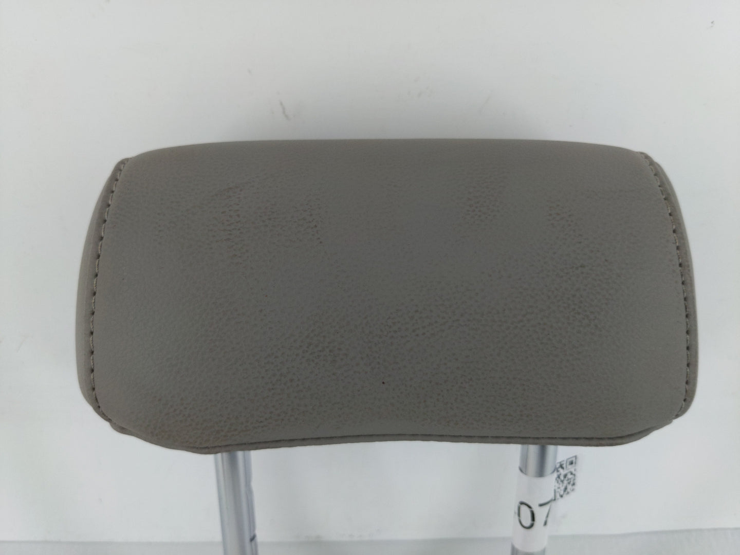2015-2017 Hyundai Sonata Headrest Head Rest Rear Seat Fits Fits 2015 2016 2017 OEM Used Auto Parts - Oemusedautoparts1.com