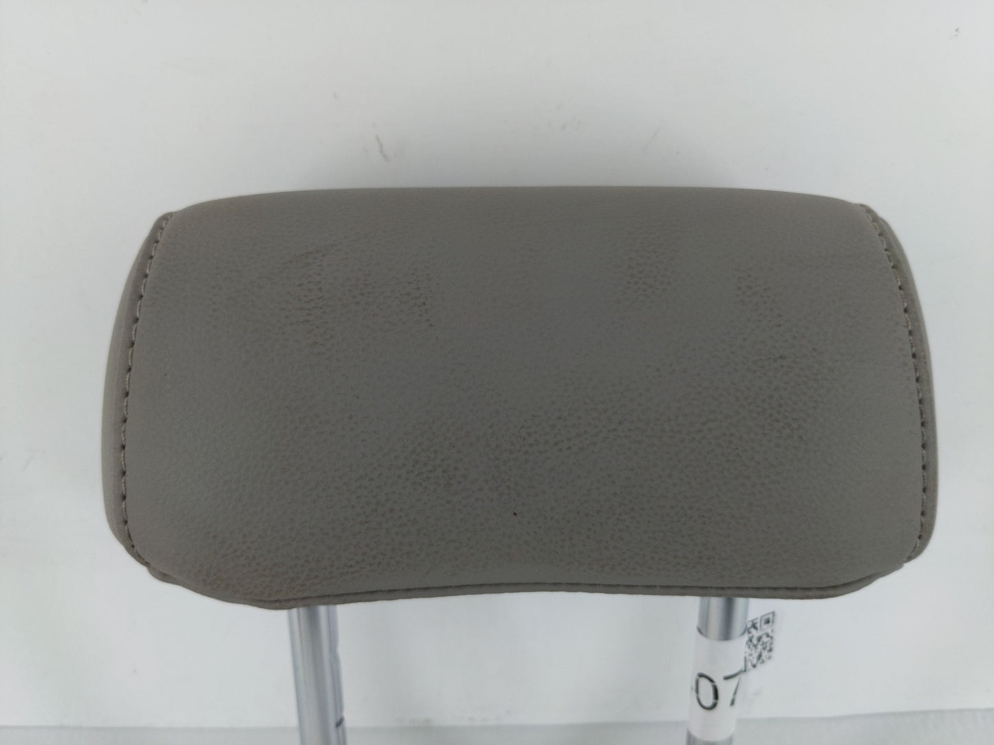 2015-2017 Hyundai Sonata Headrest Head Rest Rear Seat Fits Fits 2015 2016 2017 OEM Used Auto Parts - Oemusedautoparts1.com