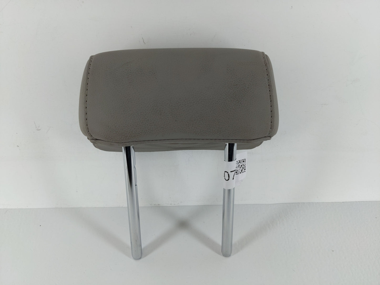 2015-2017 Hyundai Sonata Headrest Head Rest Rear Seat Fits Fits 2015 2016 2017 OEM Used Auto Parts - Oemusedautoparts1.com