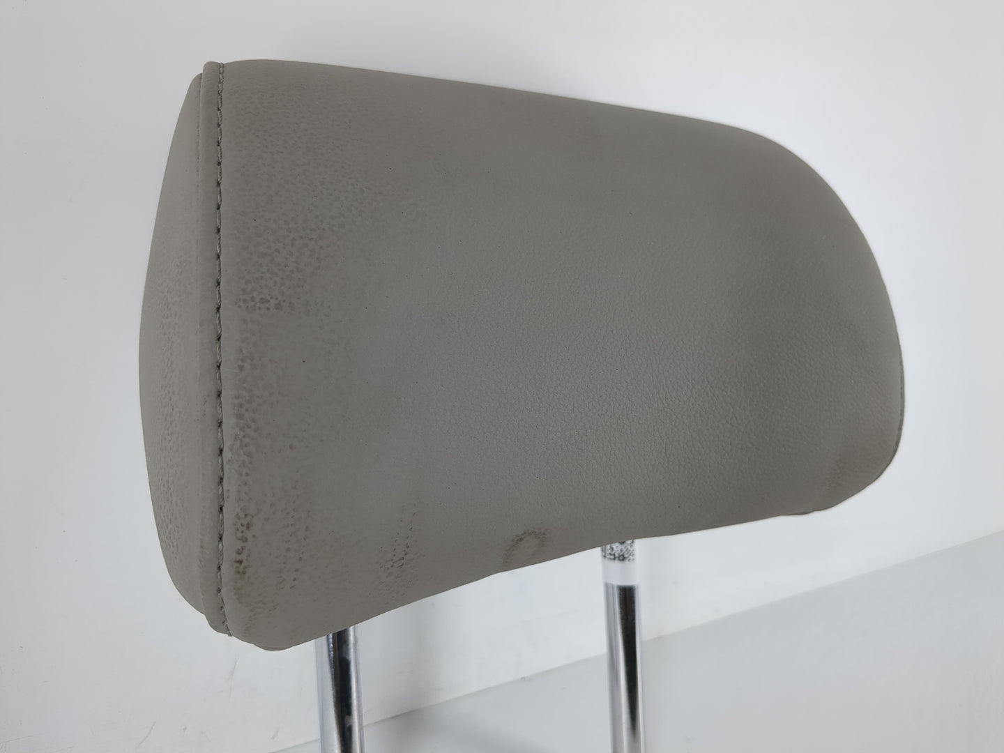 2015-2017 Hyundai Sonata Headrest Head Rest Rear Seat Fits Fits 2015 2016 2017 OEM Used Auto Parts - Oemusedautoparts1.com
