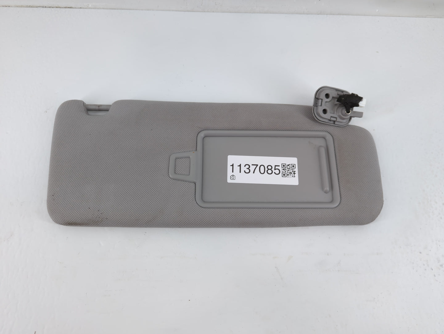 2016-2019 Hyundai Sonata Sun Visor Shade Replacement Passenger Right Mirror Fits Fits 2016 2017 2018 2019 OEM Used Auto Part