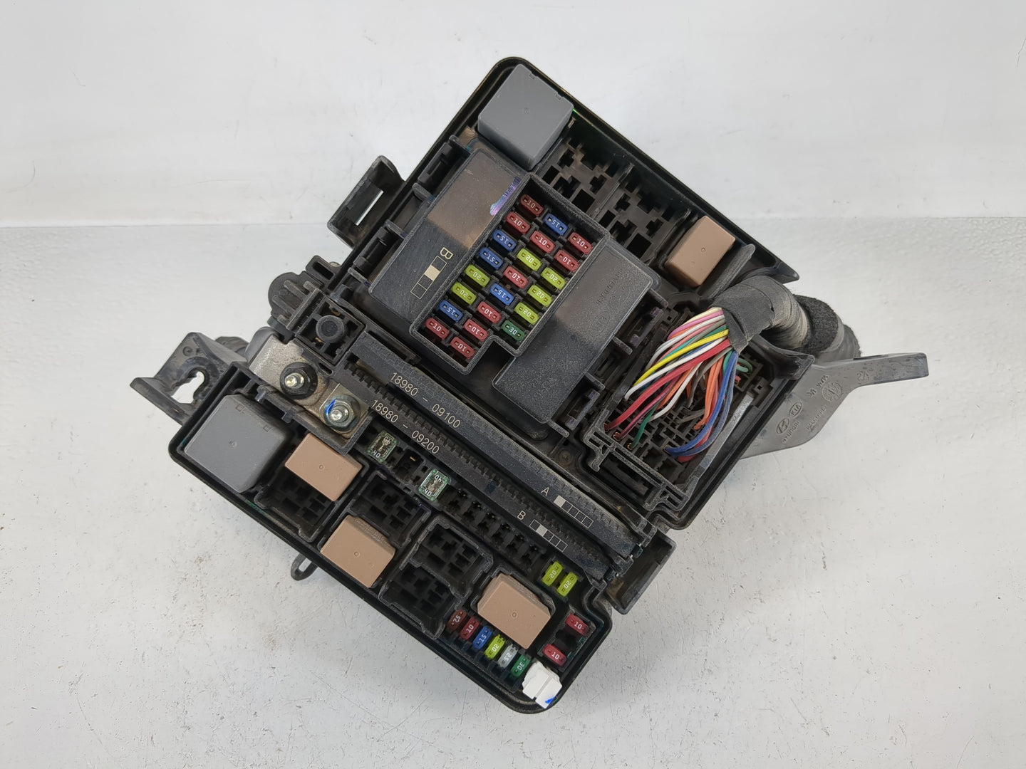 2016-2017 Hyundai Sonata Fusebox Fuse Box Panel Relay Module P/N:91950-C1820 Fits Fits 2016 2017 OEM Used Auto Parts - Oemus