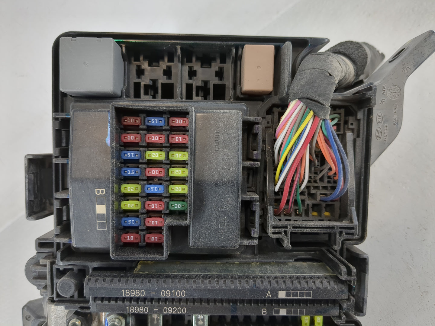 2016-2017 Hyundai Sonata Fusebox Fuse Box Panel Relay Module P/N:91950-C1820 Fits Fits 2016 2017 OEM Used Auto Parts - Oemus