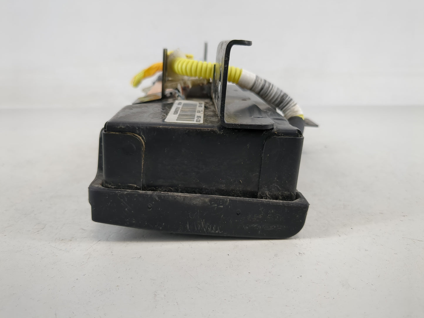 2015-2019 Hyundai Sonata Air Bag Driver Left Knee OEM P/N:56970-C2000 Fits Fits 2015 2016 2017 2018 2019 OEM Used Auto Parts