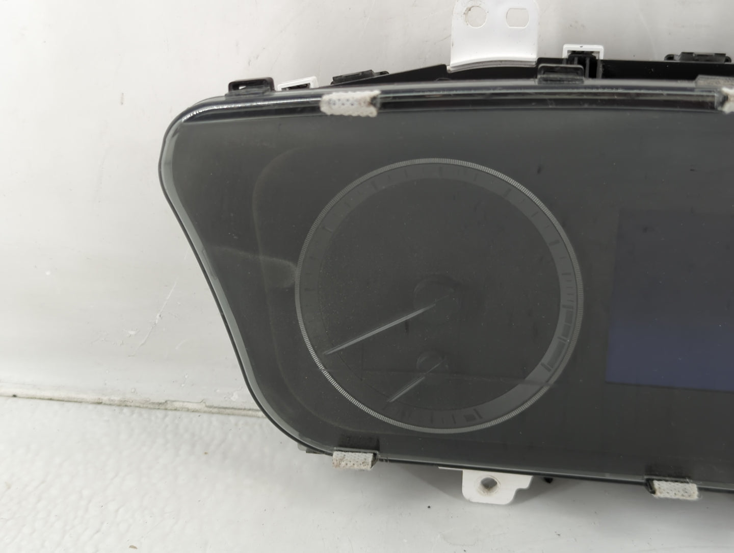 2015-2017 Hyundai Sonata Instrument Cluster Speedometer Gauges P/N:94001-C2201 Fits Fits 2015 2016 2017 OEM Used Auto Parts 