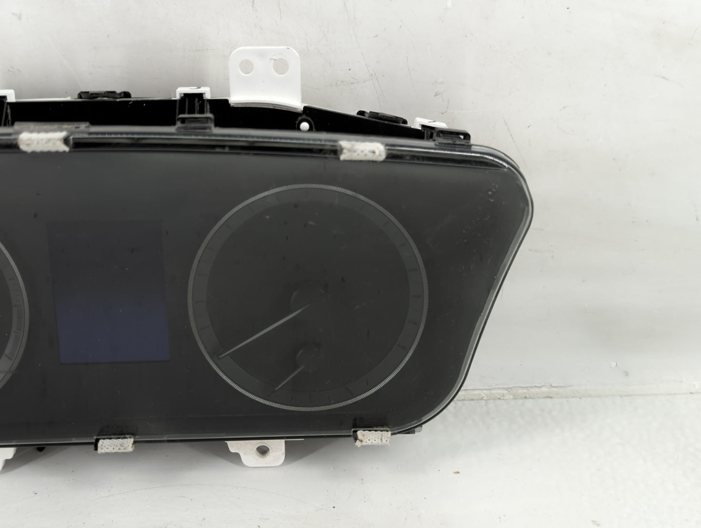 2015-2017 Hyundai Sonata Instrument Cluster Speedometer Gauges P/N:94001-C2201 Fits Fits 2015 2016 2017 OEM Used Auto Parts 