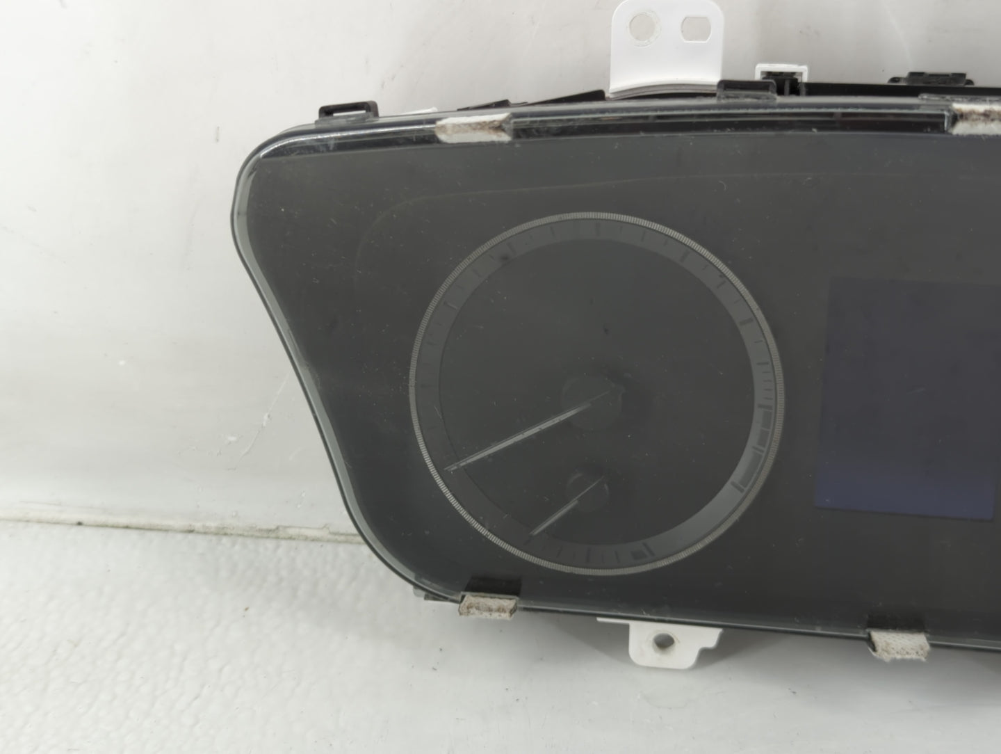 2016-2017 Hyundai Sonata Instrument Cluster Speedometer Gauges P/N:94001-C2201 Fits Fits 2016 2017 OEM Used Auto Parts - Oem