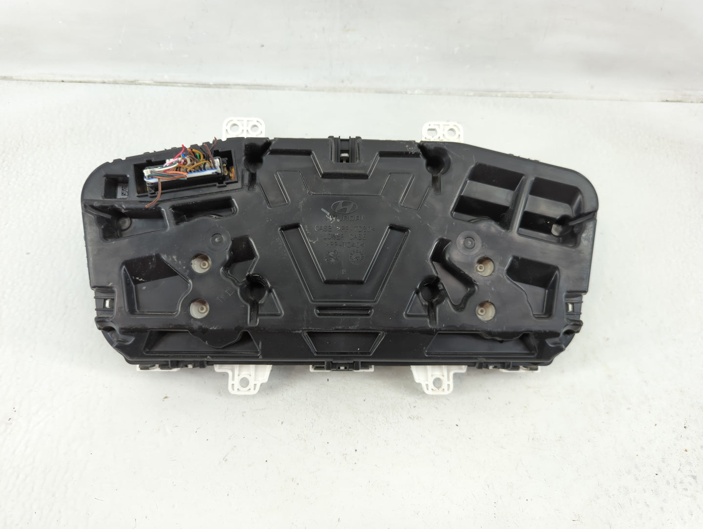 2016-2017 Hyundai Sonata Instrument Cluster Speedometer Gauges P/N:94001-C2201 Fits Fits 2016 2017 OEM Used Auto Parts - Oem