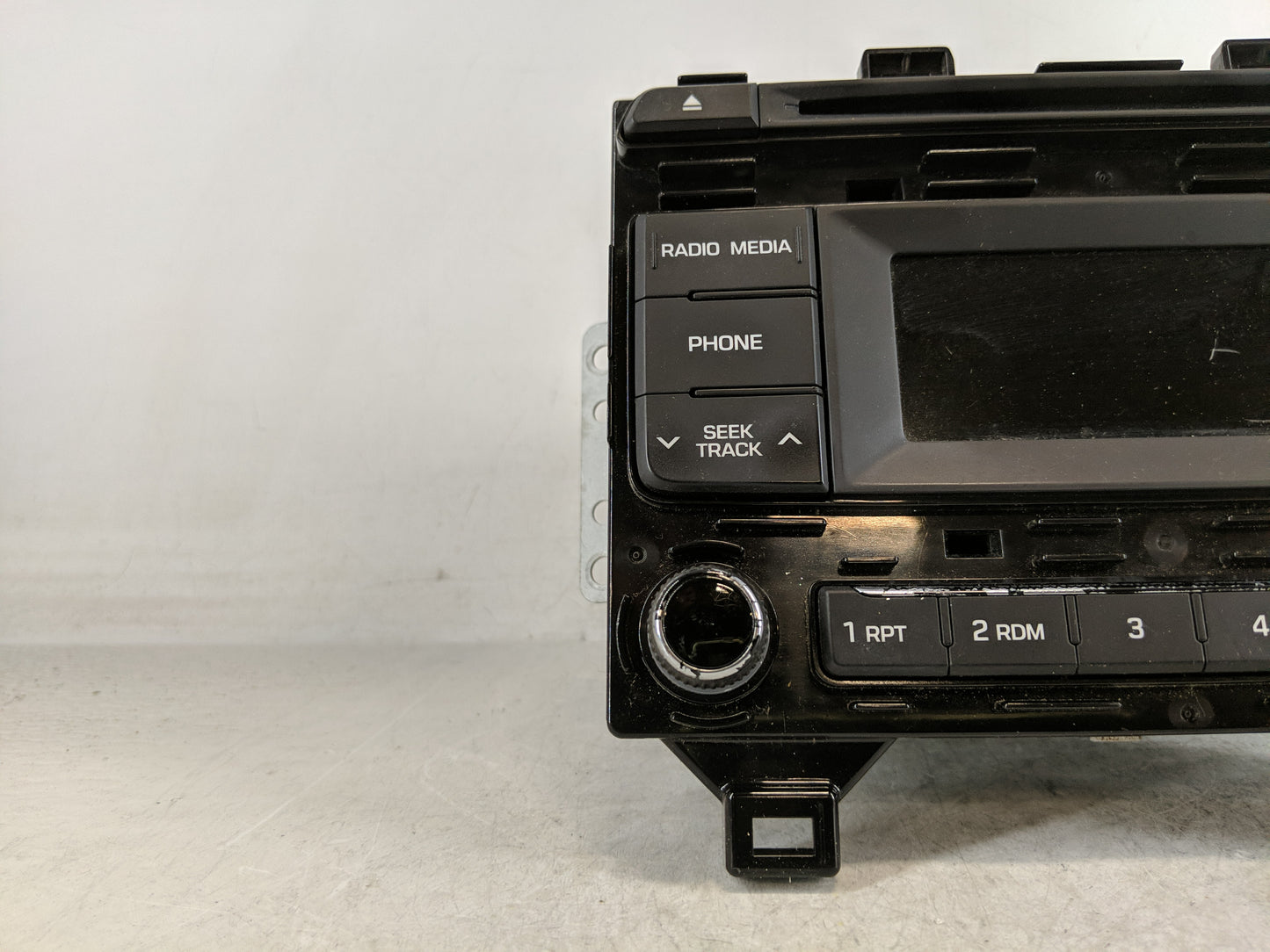2016-2017 Hyundai Sonata Radio AM FM Cd Player Receiver Replacement P/N:96170-C20504X Fits Fits 2016 2017 OEM Used Auto Part