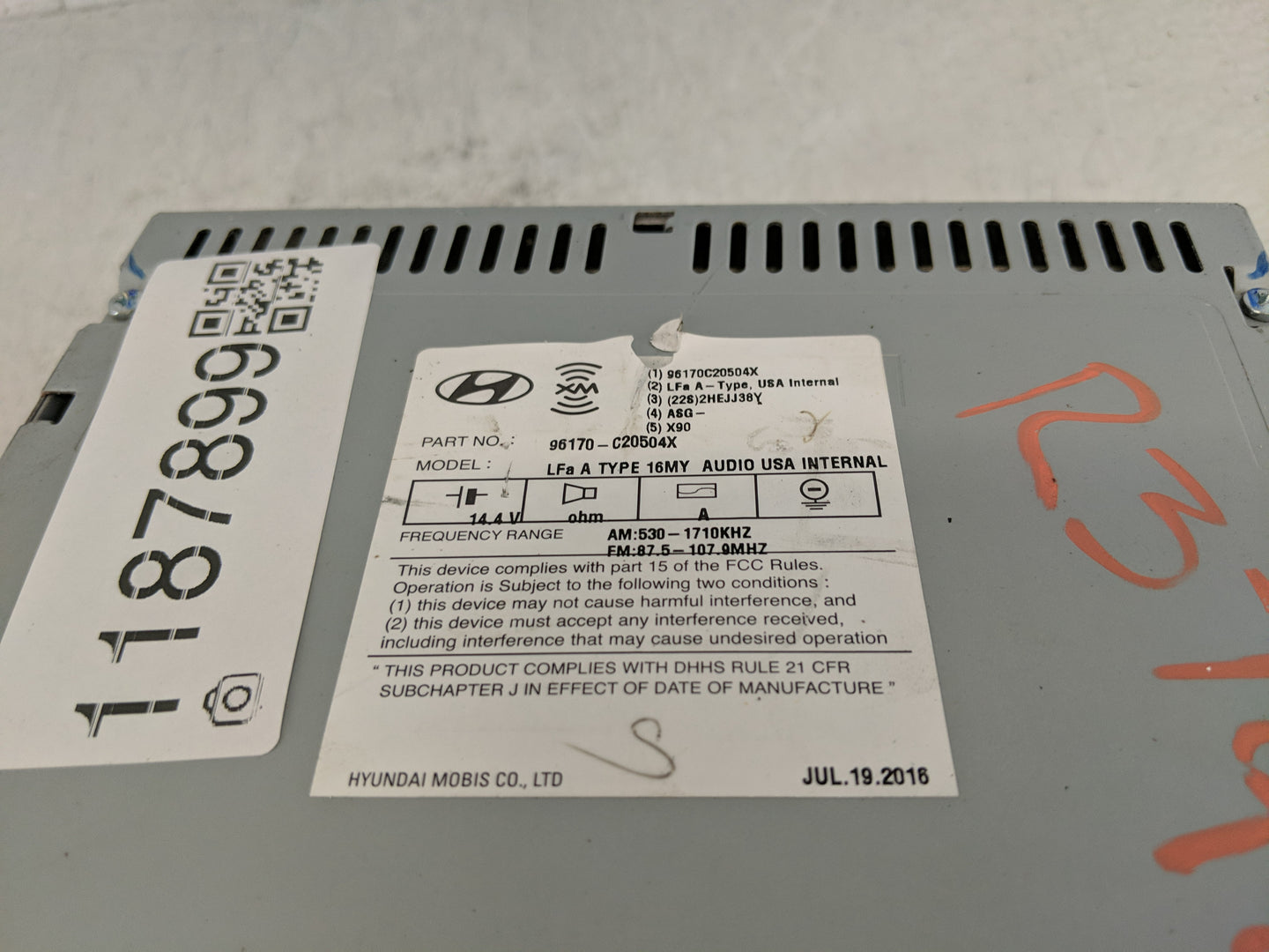 2016-2017 Hyundai Sonata Radio AM FM Cd Player Receiver Replacement P/N:96170-C20504X Fits Fits 2016 2017 OEM Used Auto Part