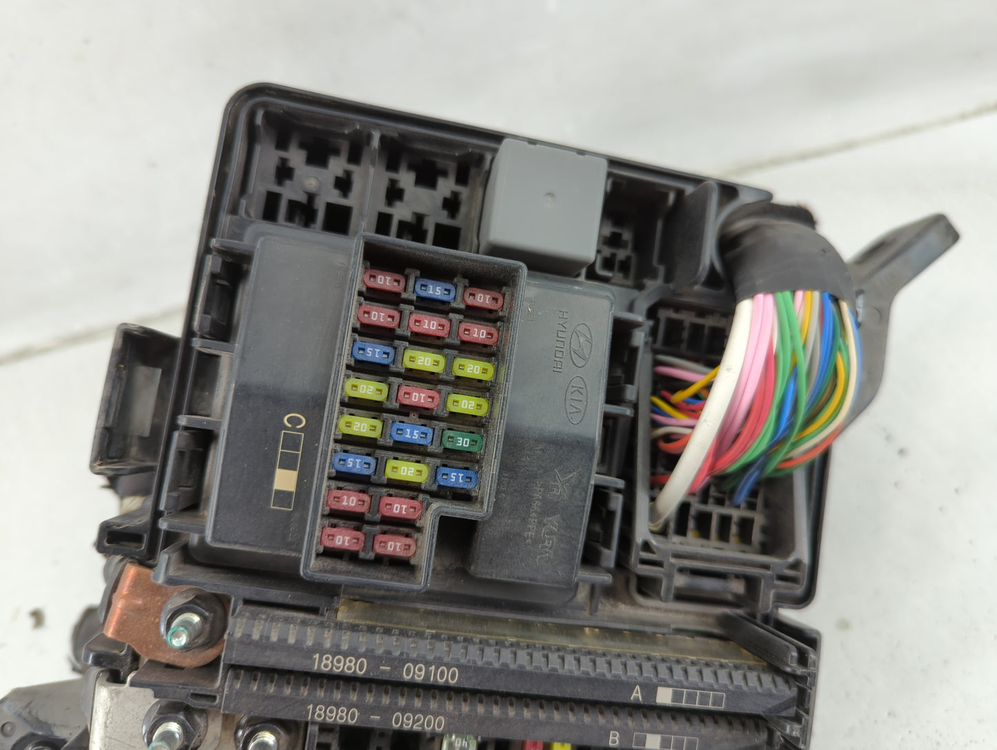 2016-2017 Hyundai Sonata Fusebox Fuse Box Panel Relay Module P/N:91950-E6821 Fits Fits 2016 2017 OEM Used Auto Parts - Oemus