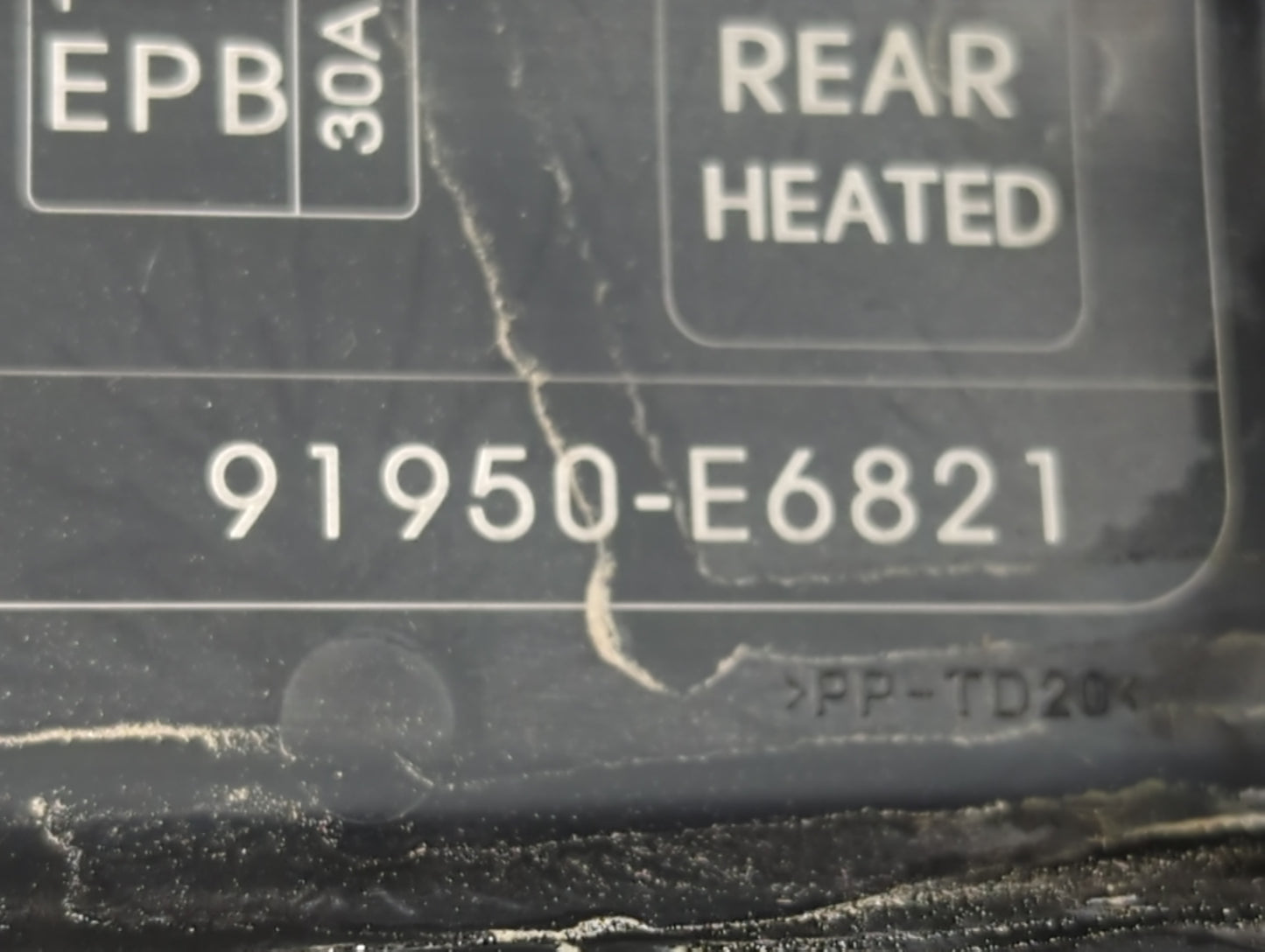 2016-2017 Hyundai Sonata Fusebox Fuse Box Panel Relay Module P/N:91950-E6821 Fits Fits 2016 2017 OEM Used Auto Parts - Oemus