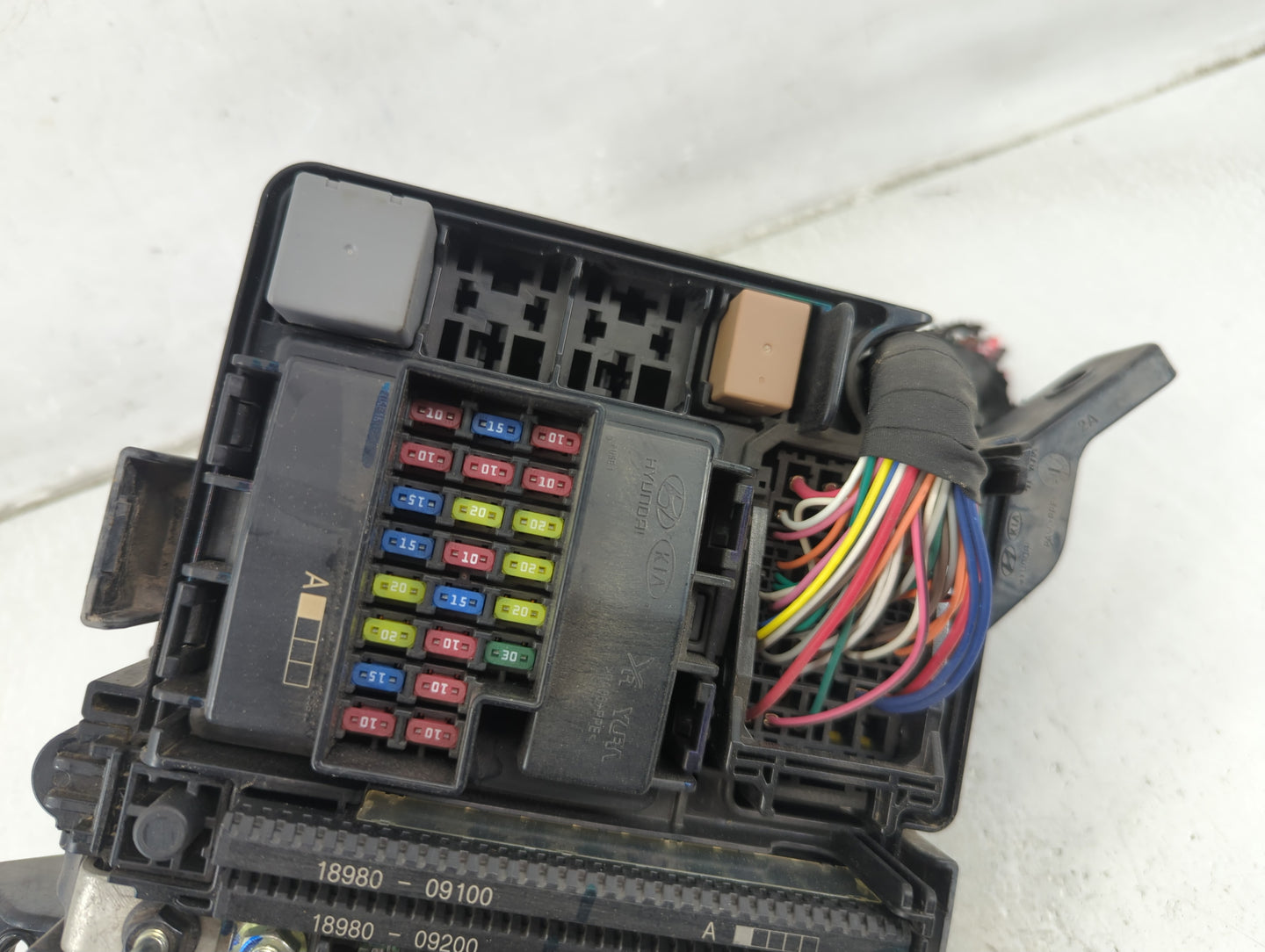 2016-2017 Hyundai Sonata Fusebox Fuse Box Panel Relay Module P/N:91950-C1820 Fits Fits 2016 2017 OEM Used Auto Parts - Oemus