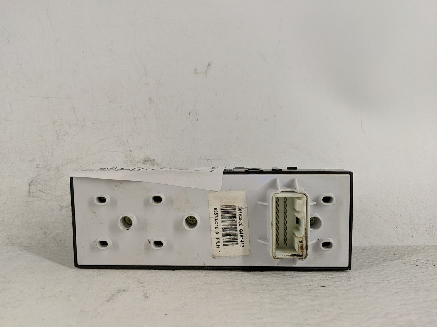 2015-2019 Hyundai Sonata Master Power Window Switch Replacement Driver Side Left P/N:93570-C1000 Fits OEM Used Auto Parts - 