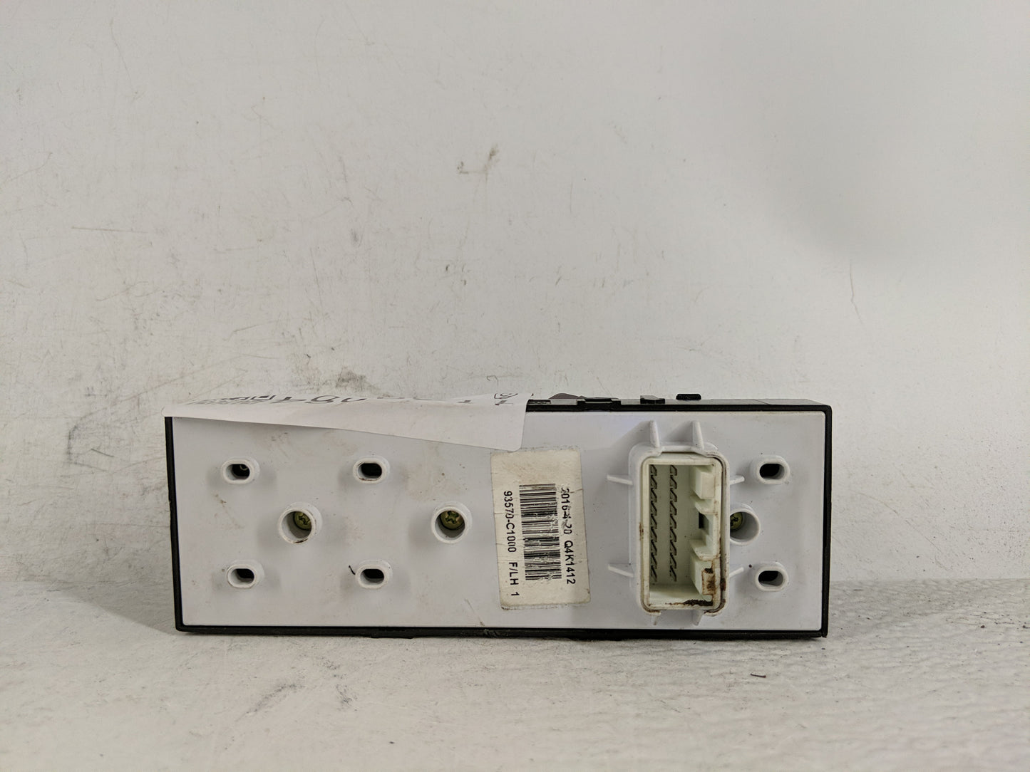 2015-2019 Hyundai Sonata Master Power Window Switch Replacement Driver Side Left P/N:93570-C1000 Fits OEM Used Auto Parts - 
