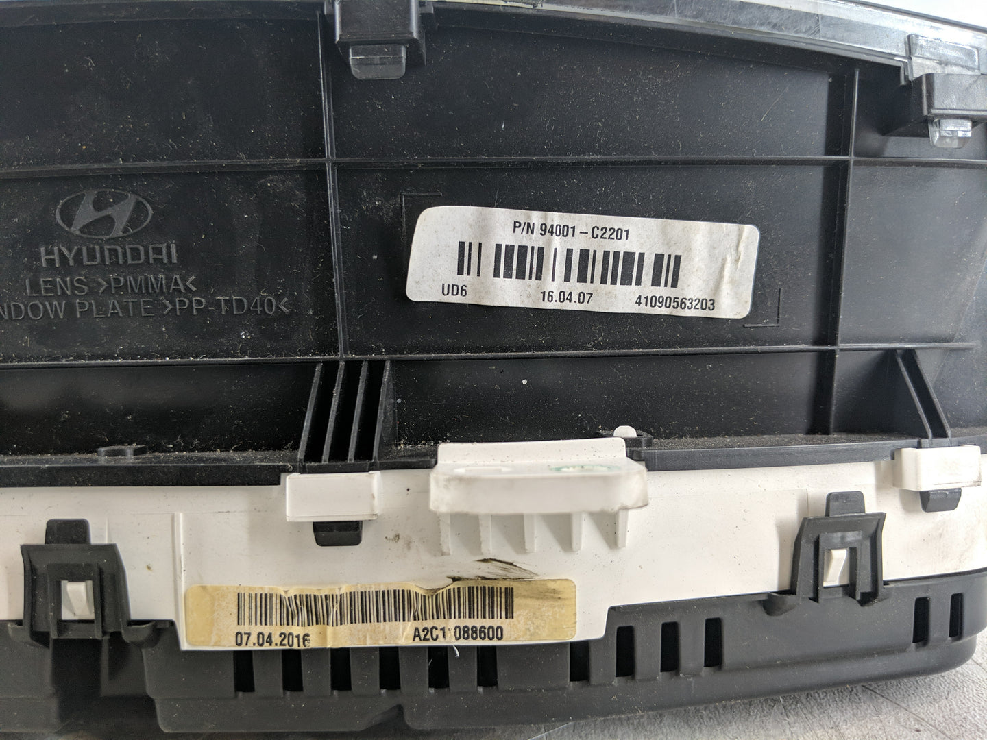 2016-2017 Hyundai Sonata Instrument Cluster Speedometer Gauges P/N:94001-C2201 Fits Fits 2016 2017 OEM Used Auto Parts - Oem