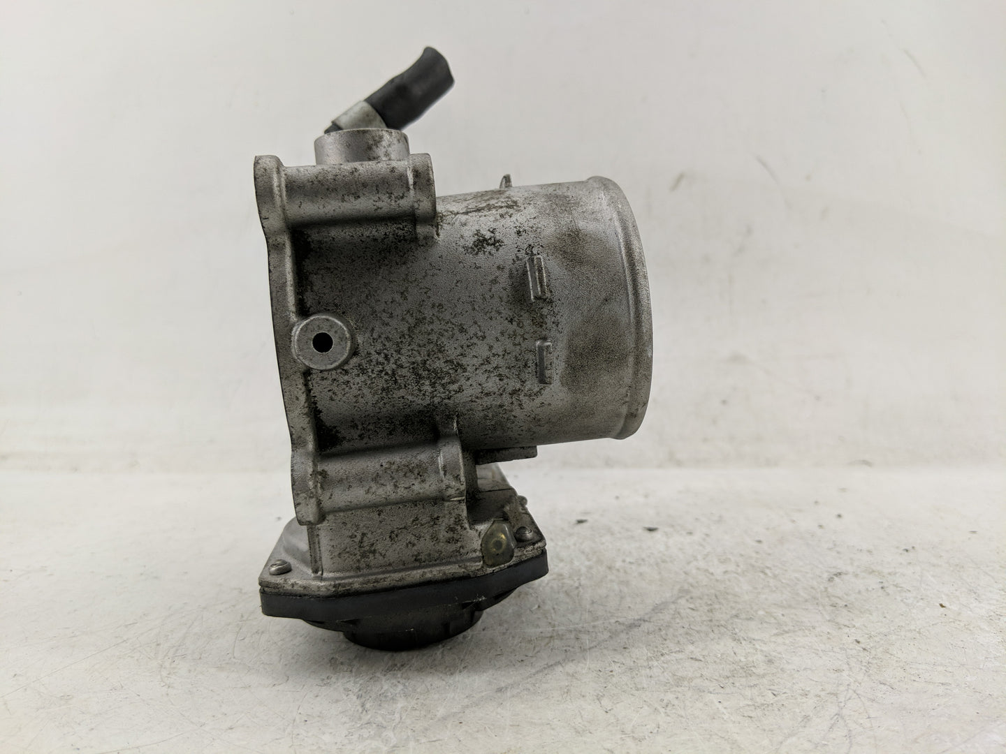 2016-2017 Hyundai Sonata Throttle Body Fits Fits 2016 2017 2018 2019 2020 OEM Used Auto Parts - Oemusedautoparts1.com