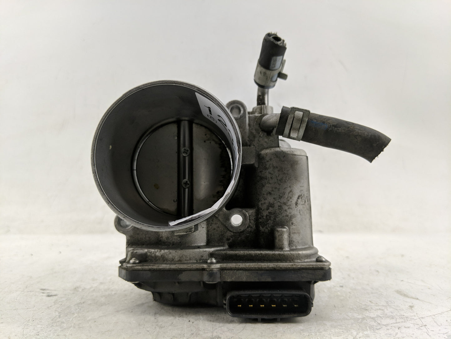 2016-2017 Hyundai Sonata Throttle Body P/N:35100-2E610 Fits Fits 2016 2017 2018 2019 2020 OEM Used Auto Parts - Oemusedautop