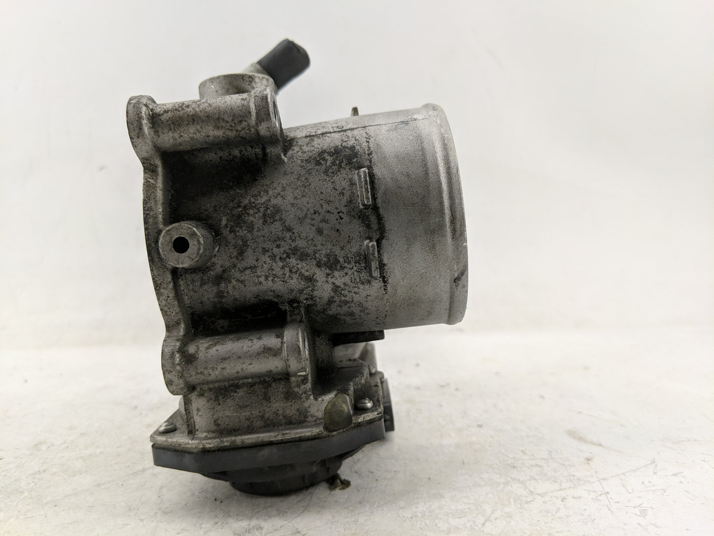 2016-2017 Hyundai Sonata Throttle Body P/N:35100-2E610 Fits Fits 2016 2017 2018 2019 2020 OEM Used Auto Parts - Oemusedautop