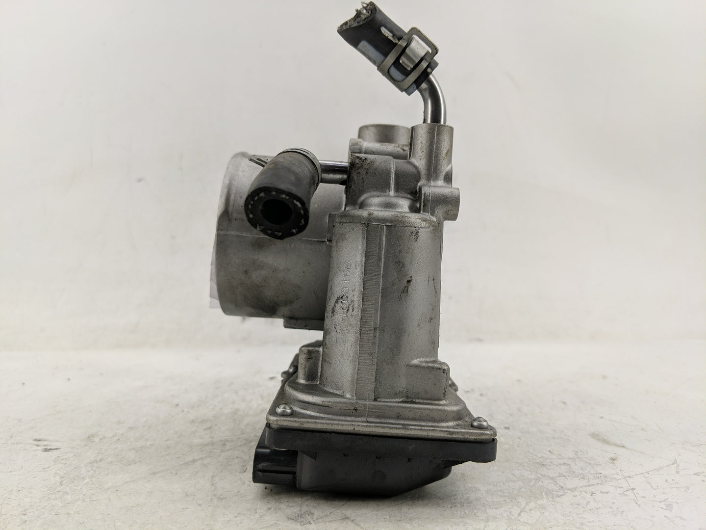 2016-2017 Hyundai Sonata Throttle Body P/N:35100-2E610 Fits Fits 2016 2017 2018 2019 2020 OEM Used Auto Parts - Oemusedautop