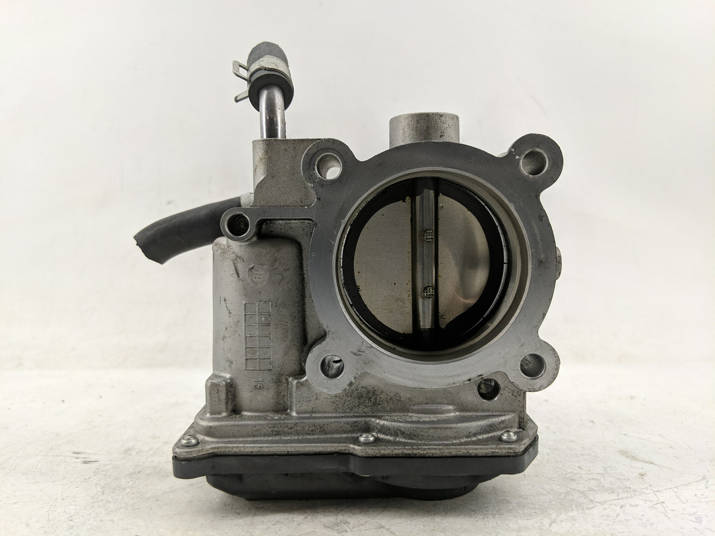2016-2017 Hyundai Sonata Throttle Body P/N:35100-2E610 Fits Fits 2016 2017 2018 2019 2020 OEM Used Auto Parts - Oemusedautop