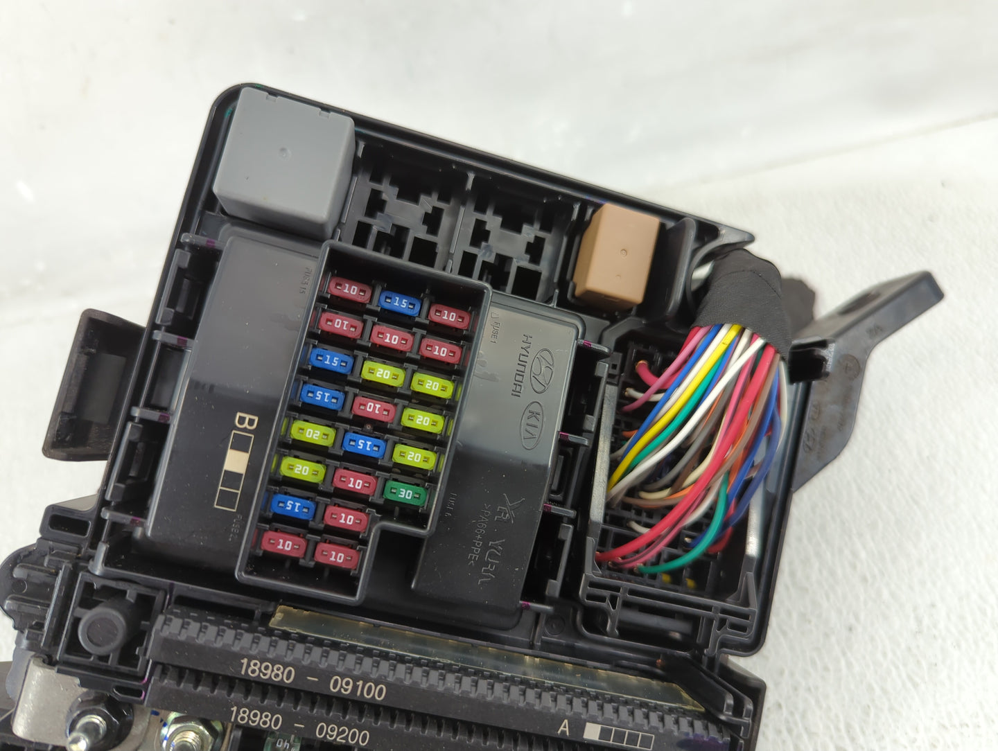 2016-2017 Hyundai Sonata Fusebox Fuse Box Panel Relay Module P/N:91950-C1820 Fits Fits 2016 2017 OEM Used Auto Parts - Oemus