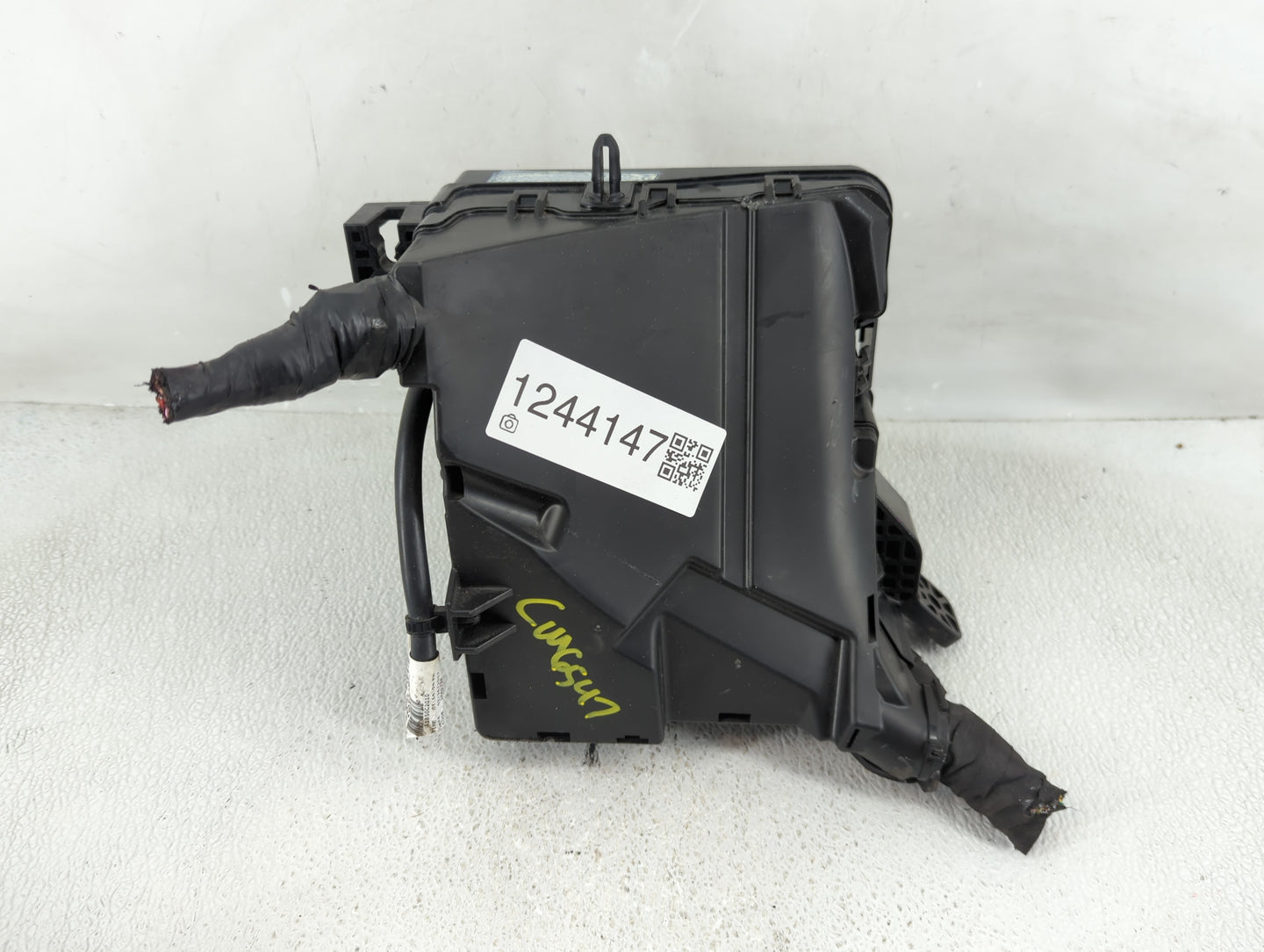 2016-2017 Hyundai Sonata Fusebox Fuse Box Panel Relay Module P/N:91950-C1820 Fits Fits 2016 2017 OEM Used Auto Parts - Oemus