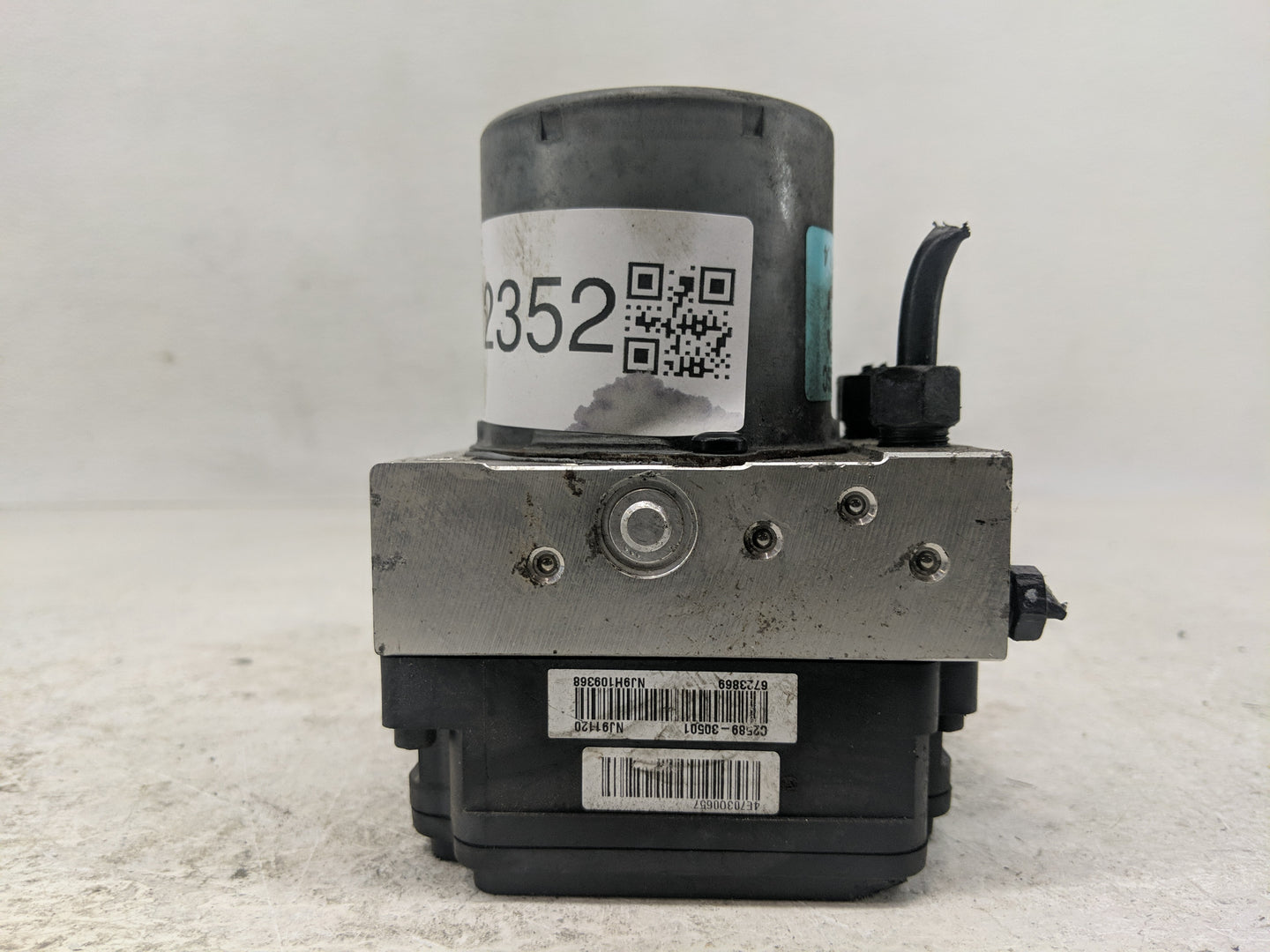 2015-2017 Hyundai Sonata ABS Pump Control Module Replacement P/N:NJ91120 C2589-30501, 02589-20501 Fits Fits 2015 2016 2017 O