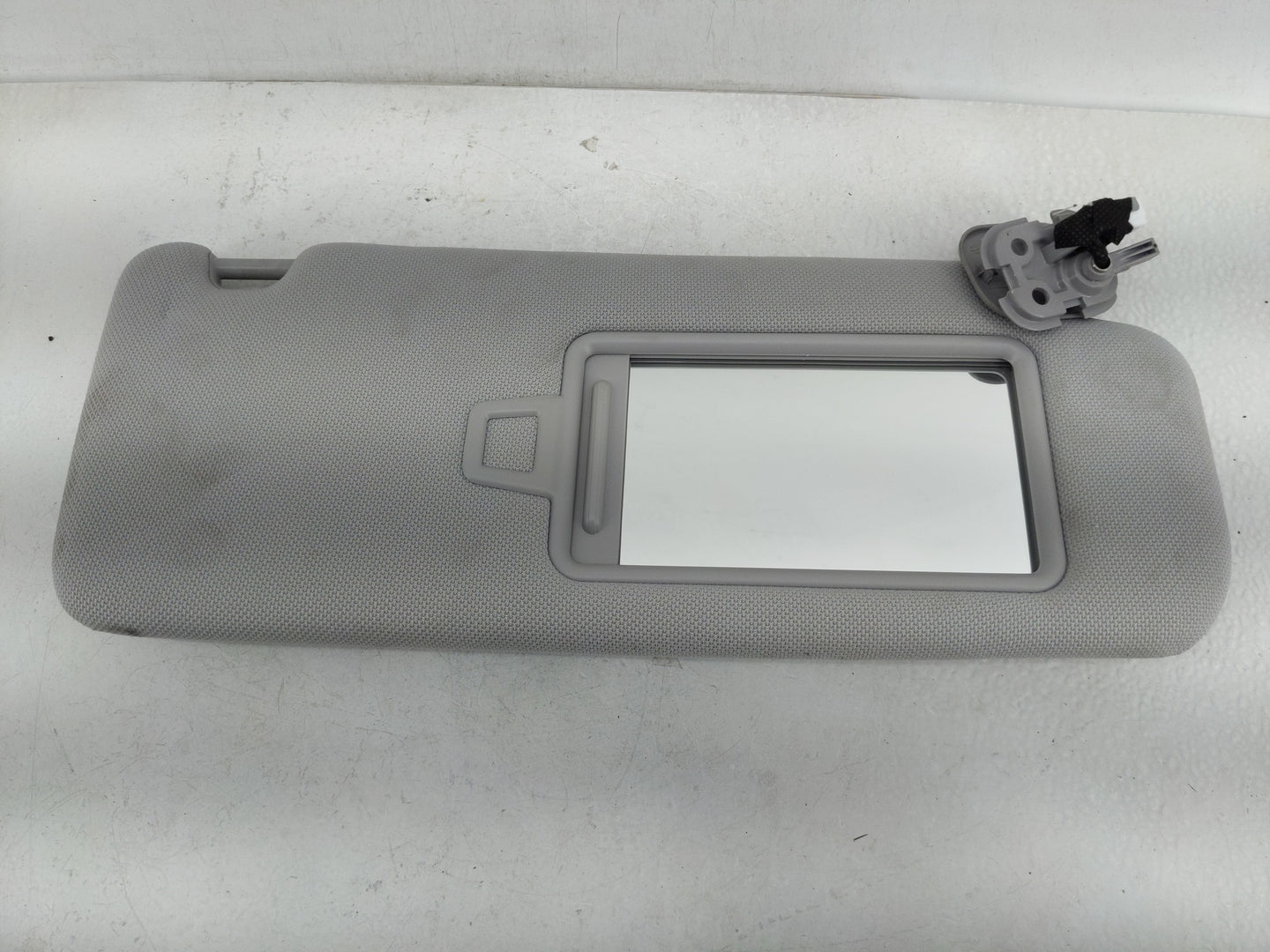 2015-2019 Hyundai Sonata Sun Visor Shade Replacement Passenger Right Mirror Fits Fits 2015 2016 2017 2018 2019 OEM Used Auto