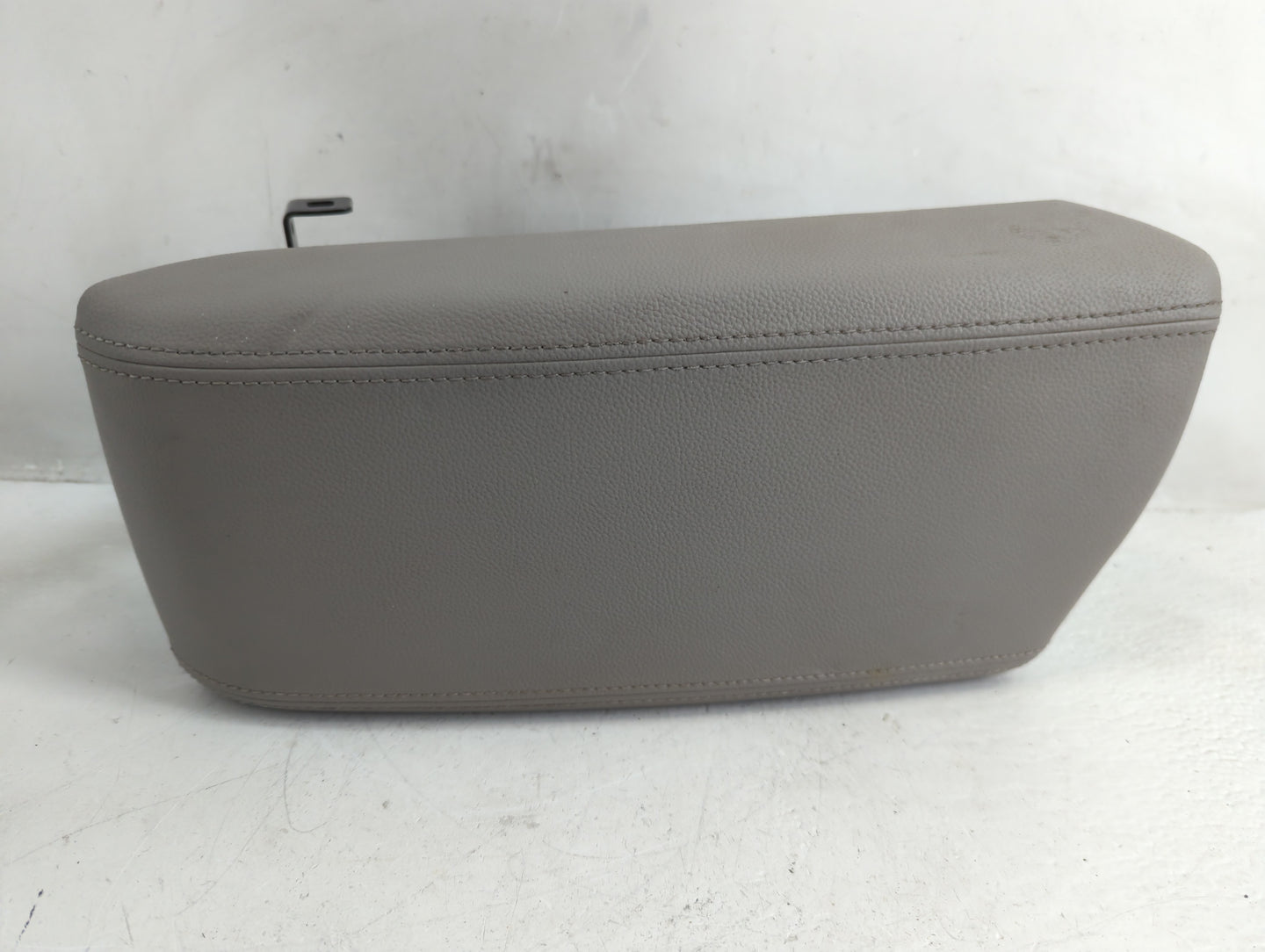 2017 Hyundai Sonata Center Console Armrest Cover Lid Fits OEM Used Auto Parts - Oemusedautoparts1.com