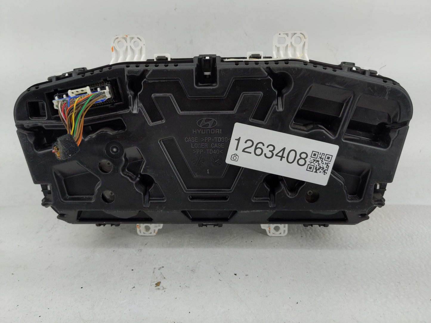 2016-2017 Hyundai Sonata Instrument Cluster Speedometer Gauges P/N:94001-C2201 Fits Fits 2016 2017 OEM Used Auto Parts - Oem