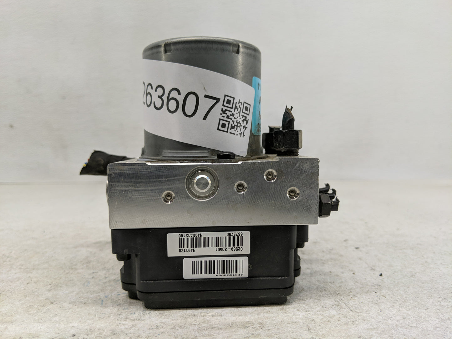 2015-2017 Hyundai Sonata ABS Pump Control Module Replacement P/N:C2589-30501 C2589-20501 Fits Fits 2015 2016 2017 OEM Used A