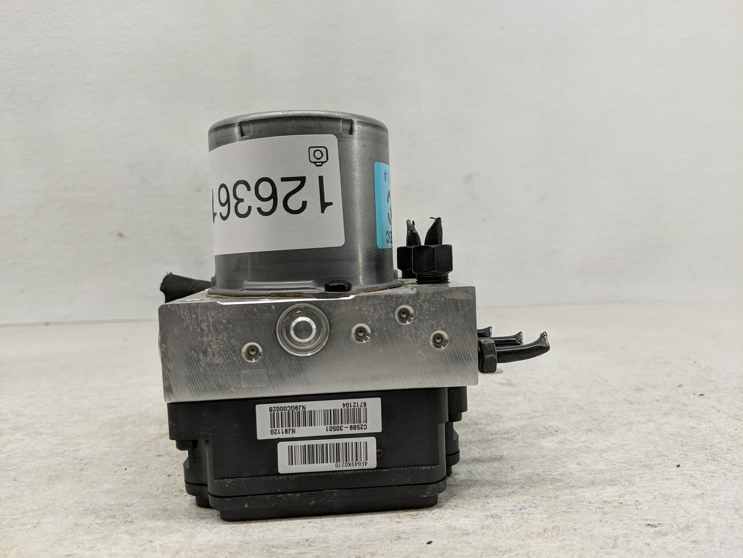 2015-2017 Hyundai Sonata ABS Pump Control Module Replacement P/N:NJ91120 C2589-30501 Fits Fits 2015 2016 2017 OEM Used Auto 