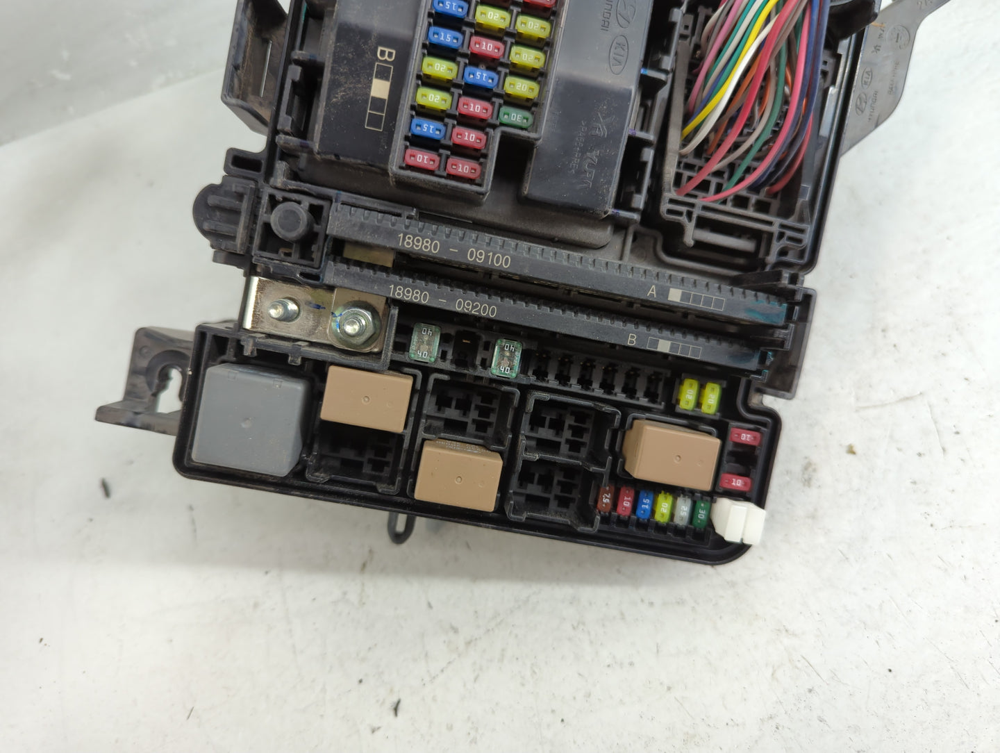 2016-2017 Hyundai Sonata Fusebox Fuse Box Panel Relay Module P/N:91950-C1820 Fits Fits 2016 2017 OEM Used Auto Parts - Oemus