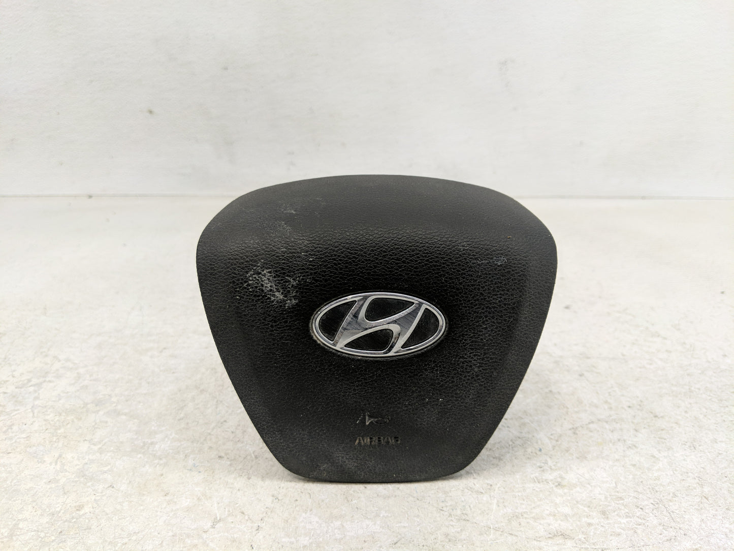 2015-2017 Hyundai Sonata Air Bag Driver Left Steering Wheel Mounted Fits Fits 2015 2016 2017 OEM Used Auto Parts - Oemusedau